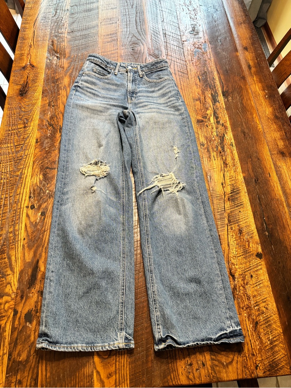 Ladies Old Navy Sky-High Wide Leg Jean Size 0 - excellent condition